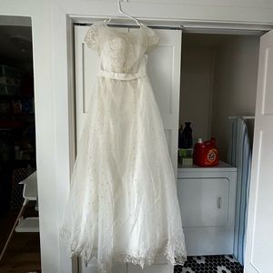 NWT - Ivory Lace Wedding Dress
